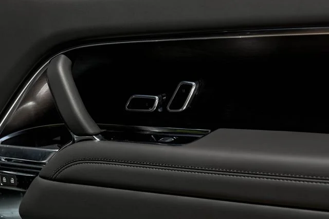 New 2026  Land Rover SE image 55