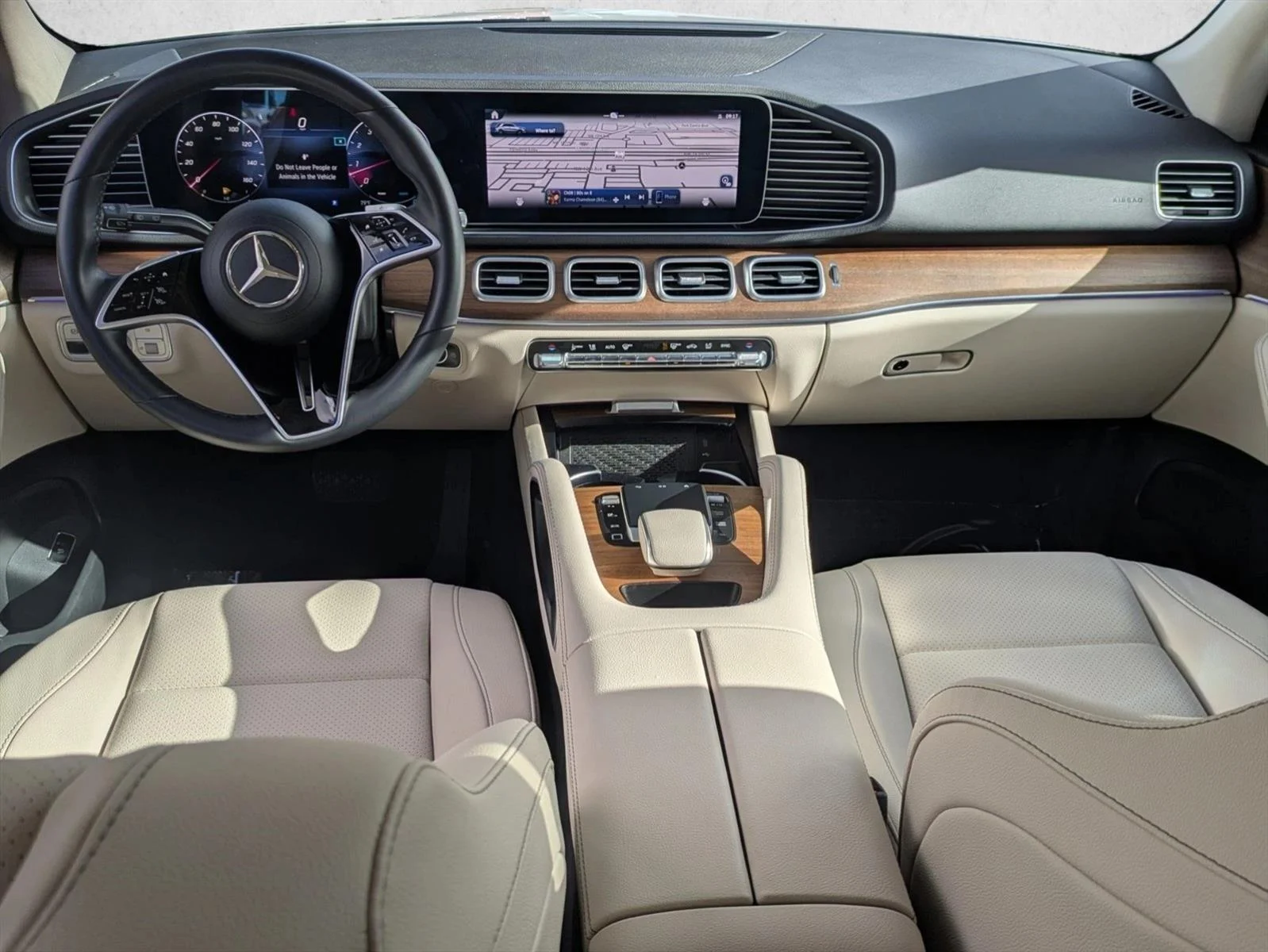 Used 2025 Polar White Mercedes-Benz GLE 350 image 17