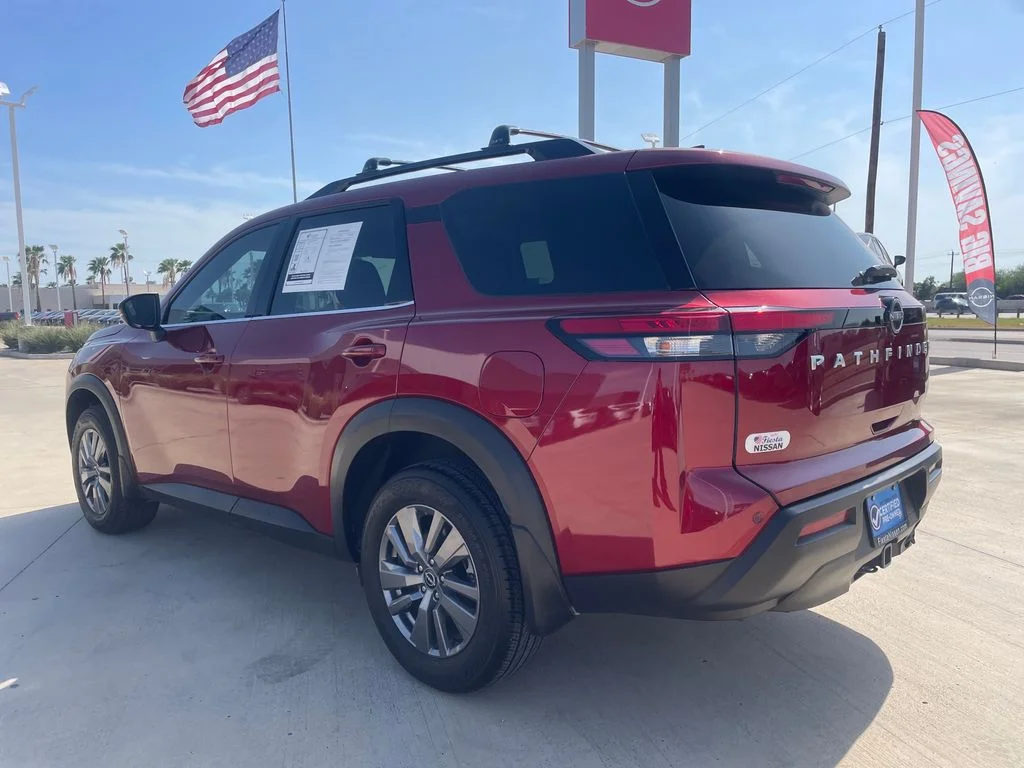 Used 2025 Red Nissan SV image 3