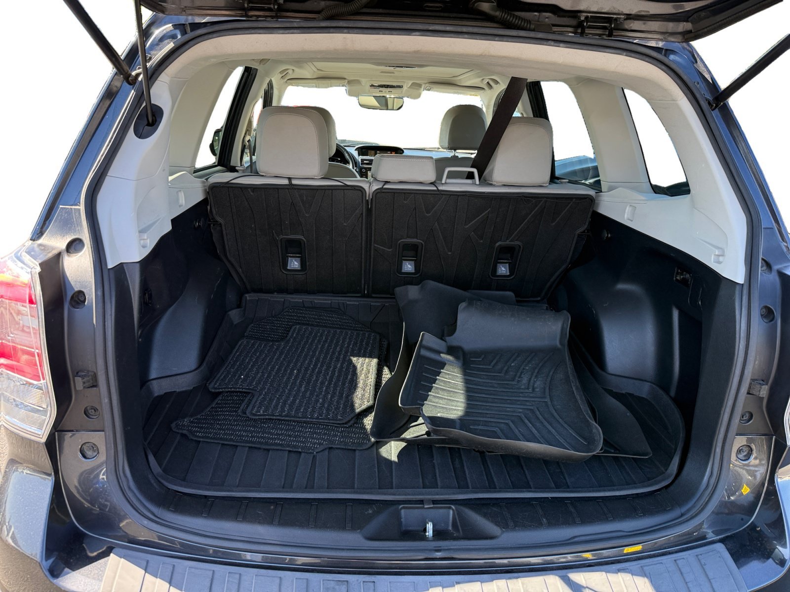 Used 2018 Dark Gray Metallic Subaru 2.5i Limited image 17