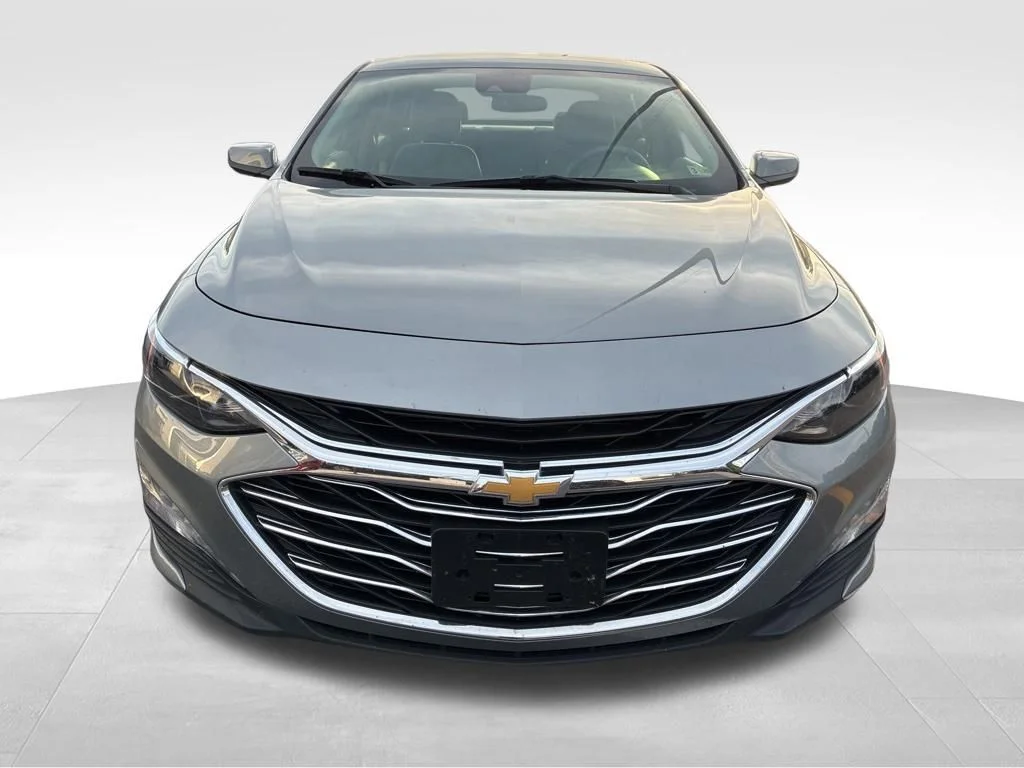 Used 2024 Gray Chevrolet LT image 9