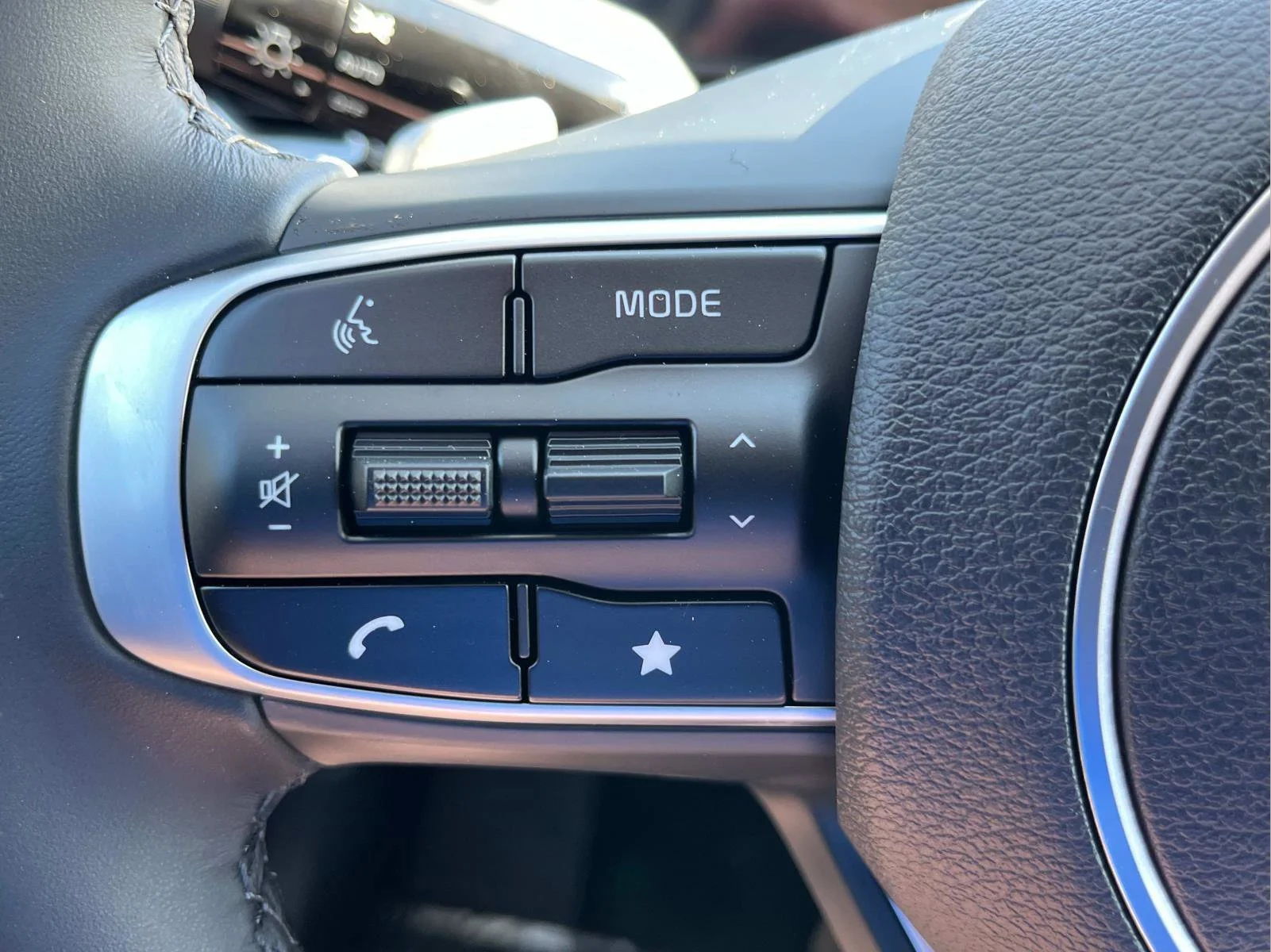 2025 Kia Sportage EX Hybrid - Photo 27
