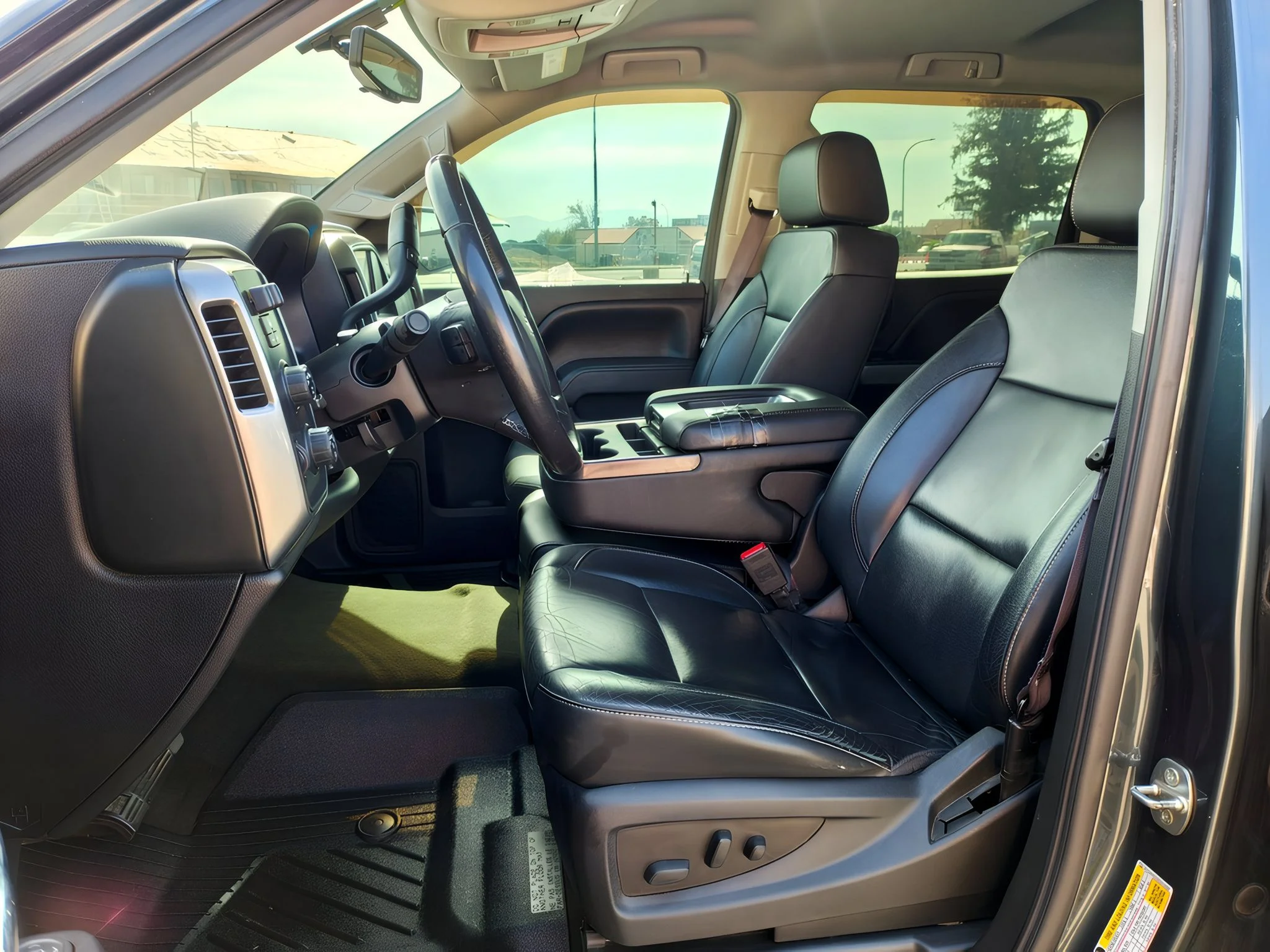 2017 Chevrolet Silverado 1500 LT - Photo 13