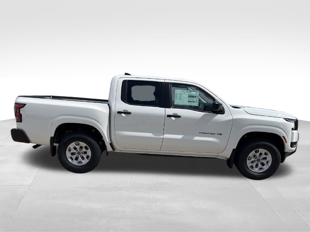 New 2027 White Nissan S image 6