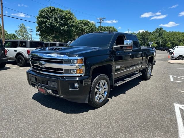 Used 2019 Black Chevrolet High Country image 3