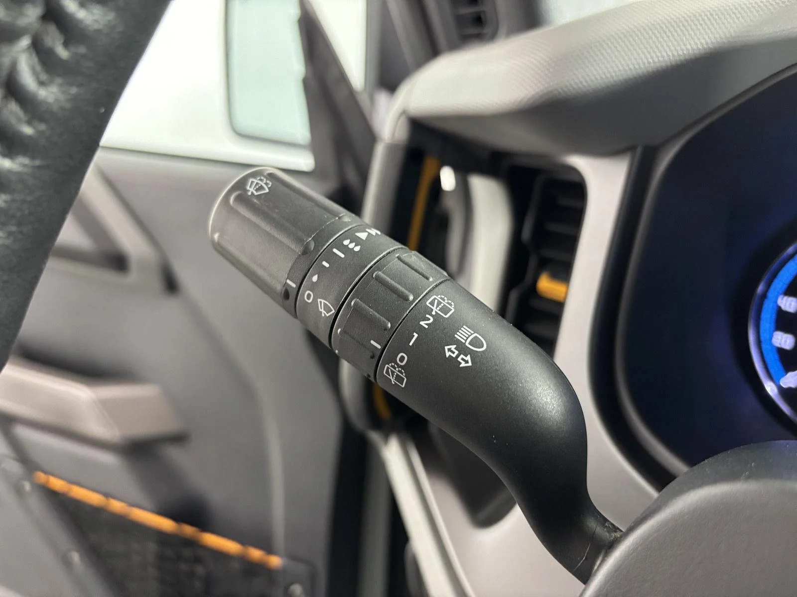 Used 2023 Cactus Gray Ford Badlands image 29