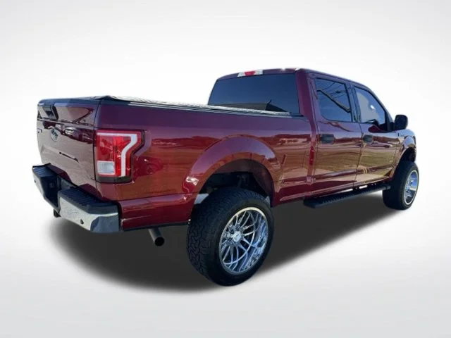 Used 2017 Red Ford XLT image 10