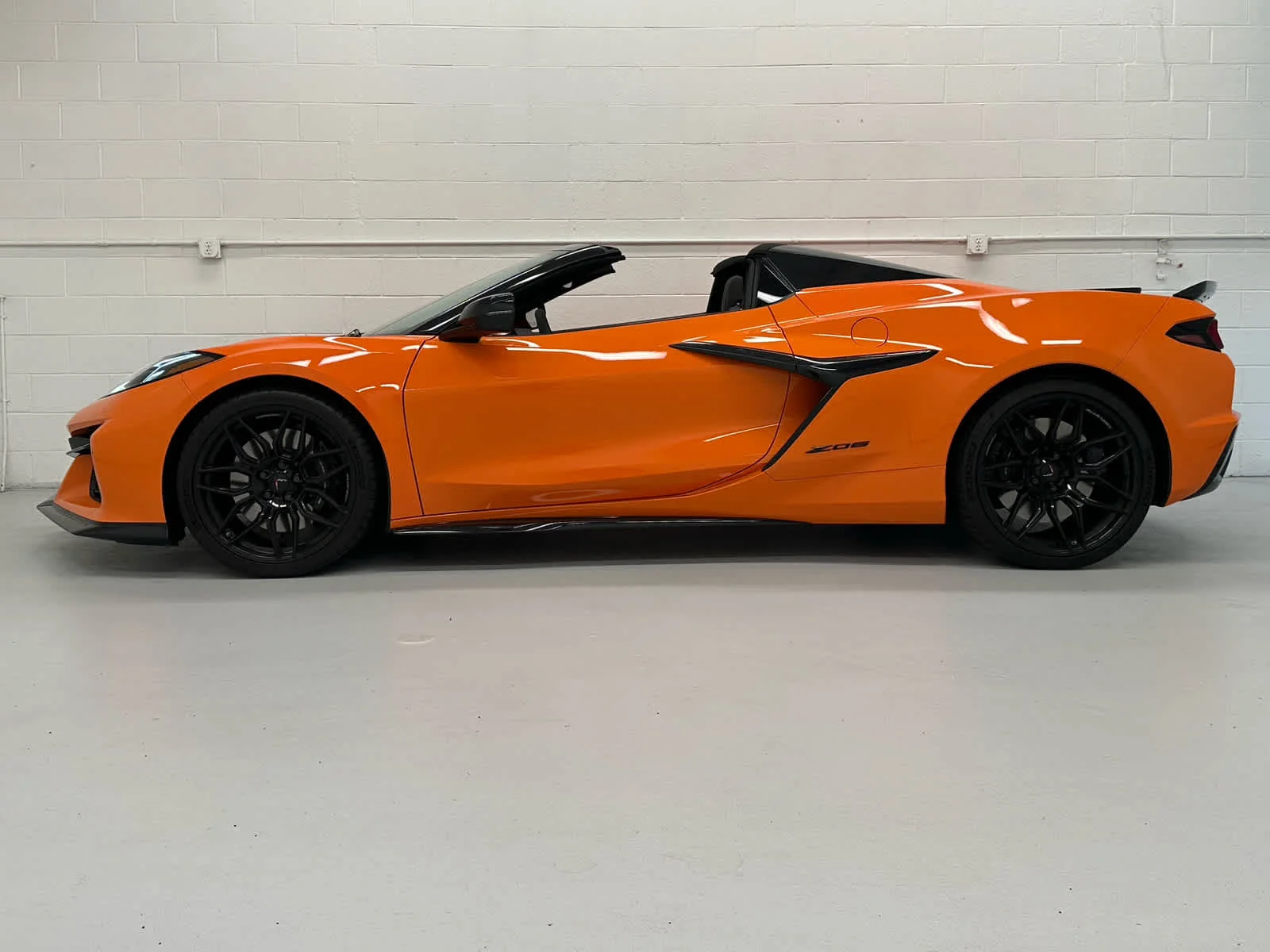 Used 2023 Amplify Orange Tintcoat Chevrolet 2LZ image 3