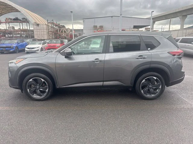 Used 2024 Gray Nissan SV image 2