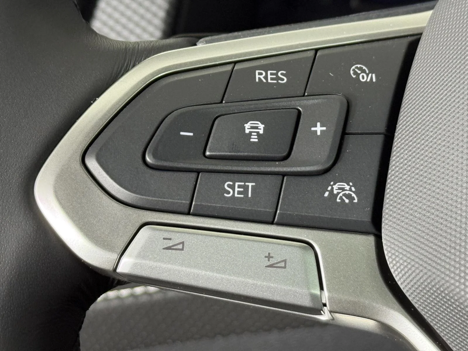 New 2026 Pure Gray Volkswagen 2.0T SEL Premium R-Line image 27