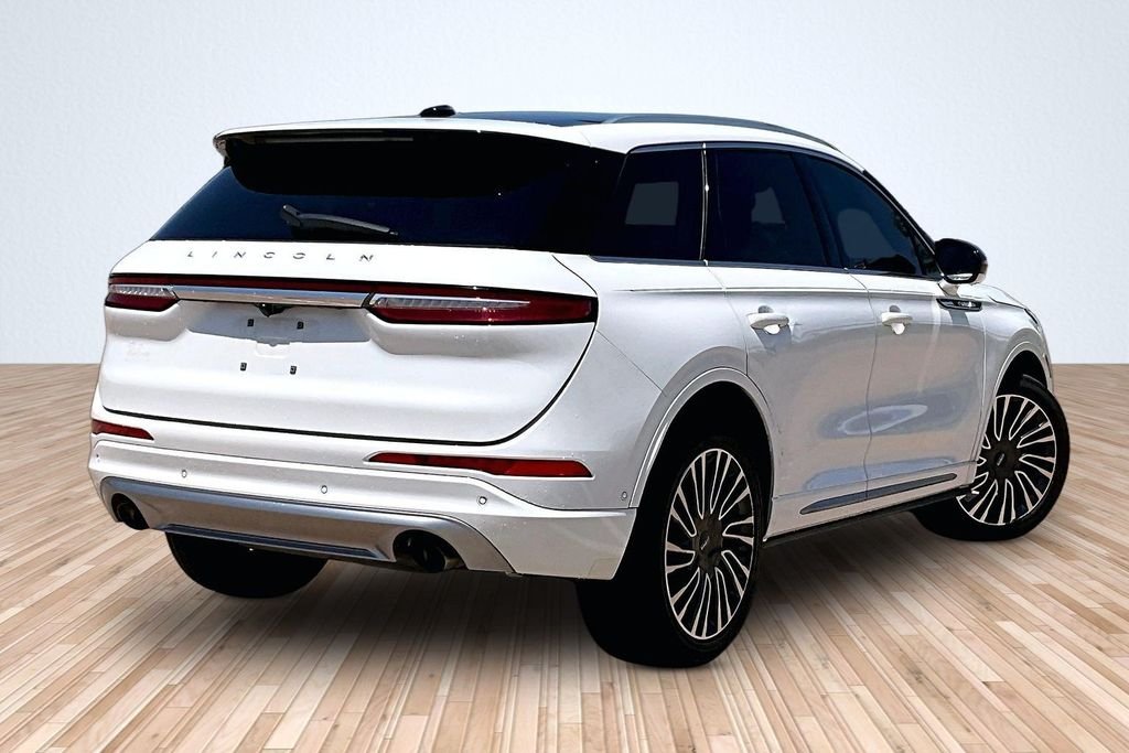 Used 2020 White Lincoln Reserve image 2