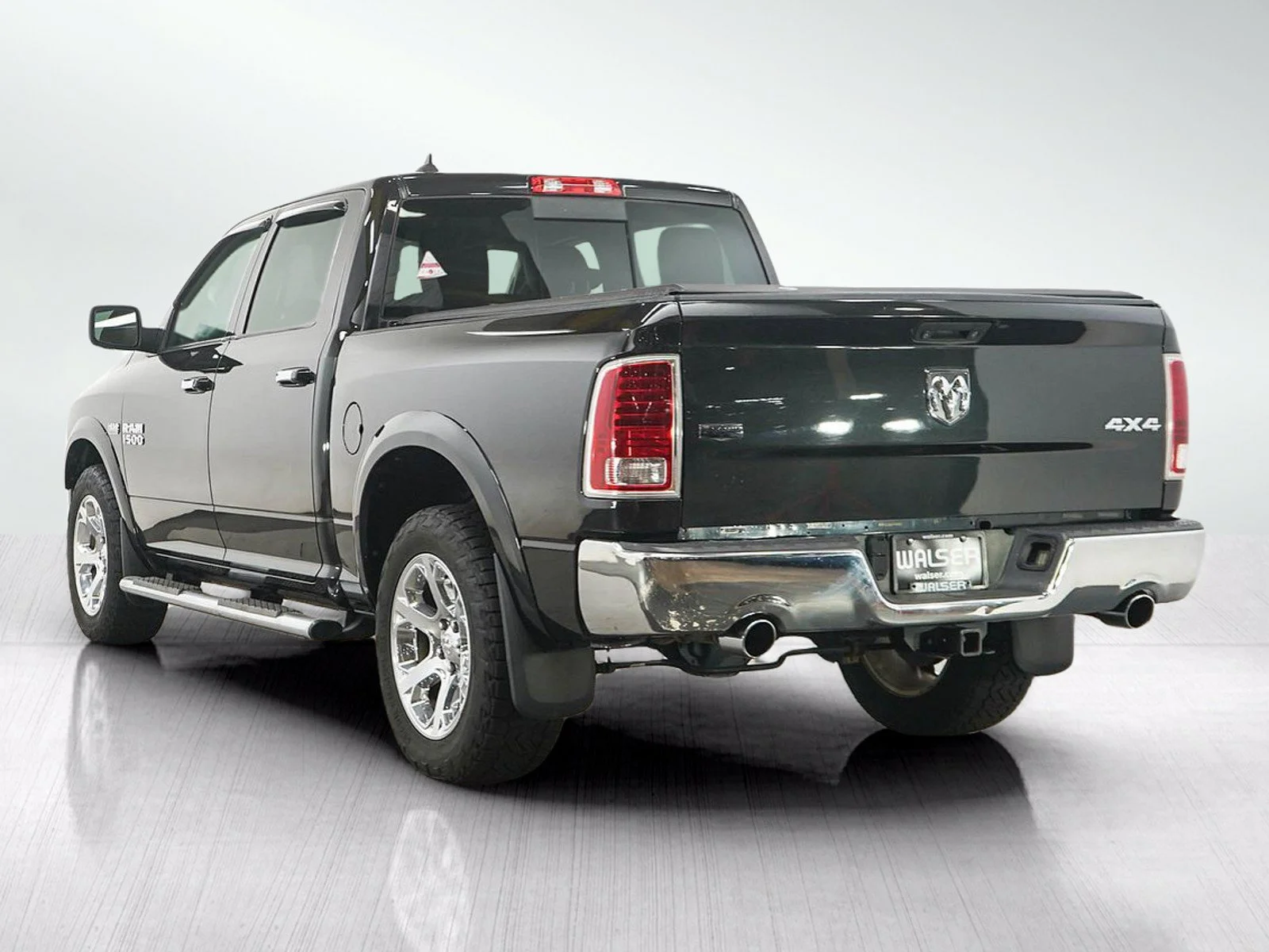 Used 2017 Brilliant Black Crystal Pearlcoat Ram Laramie image 3