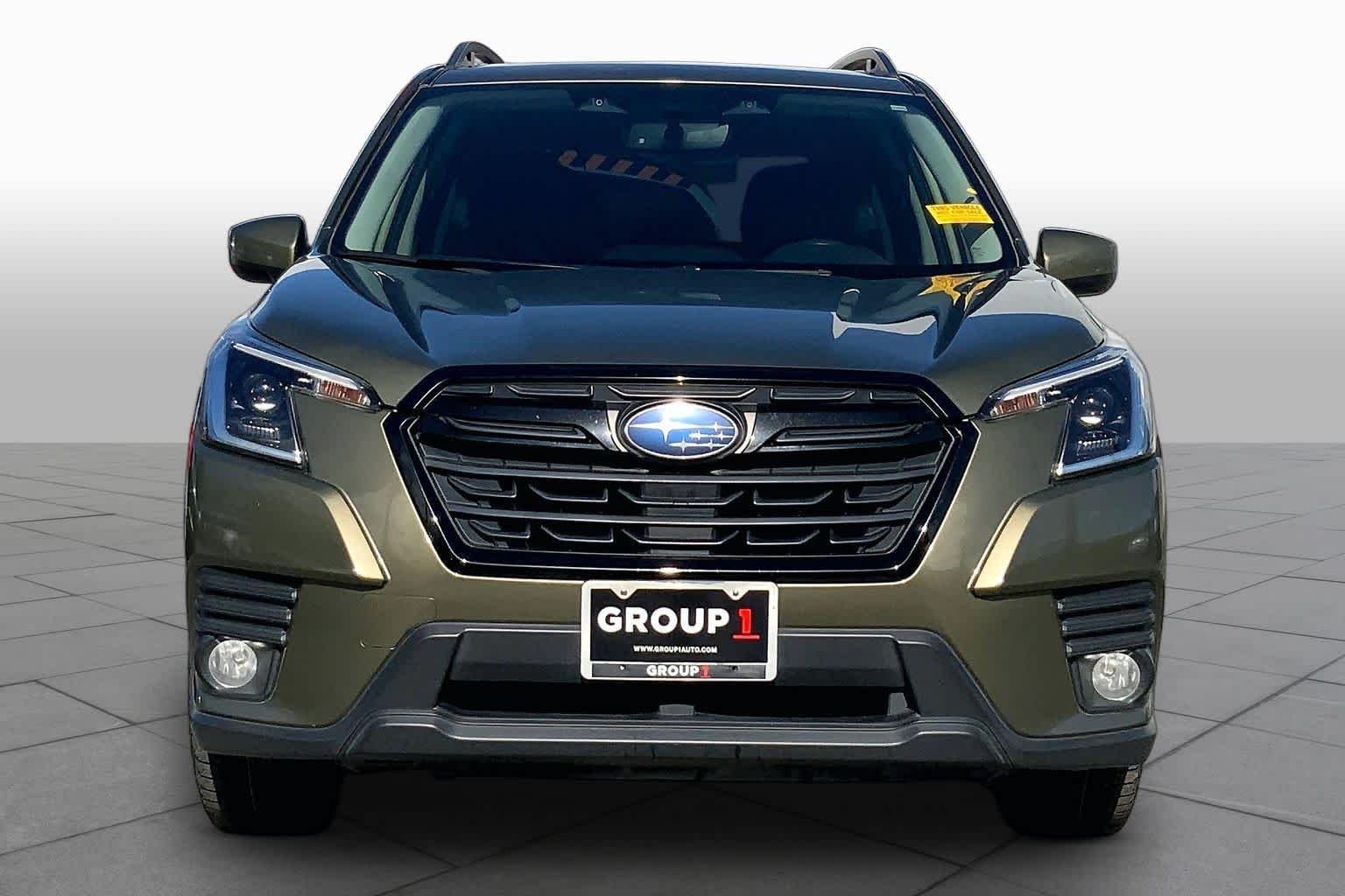 Used 2023 Autumn Green Metallic Subaru Premium image 4