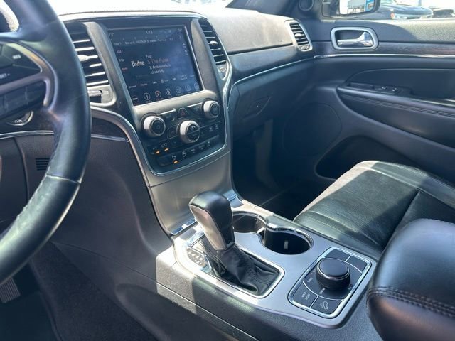 Used 2018 Black Jeep Limited 4x4 image 25