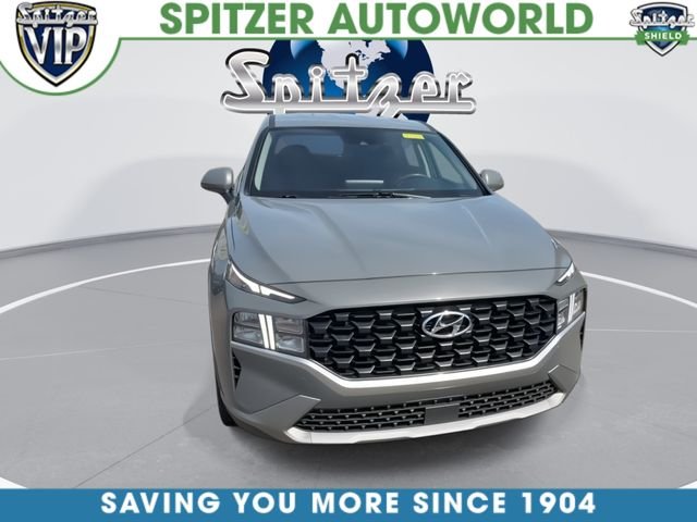 Used 2023 Gray Hyundai SE image 3