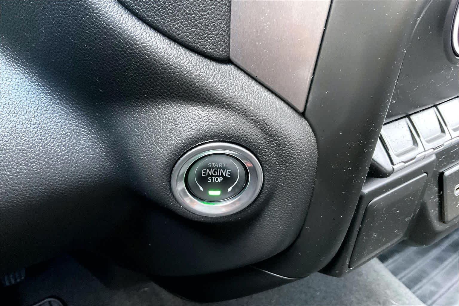 Used 2023 BLACK Chevrolet Custom image 35