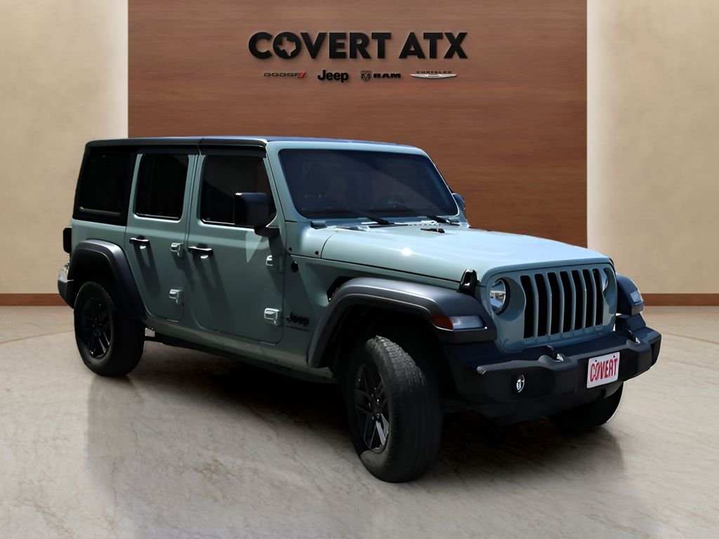 Used 2024  Jeep Sport S image 7