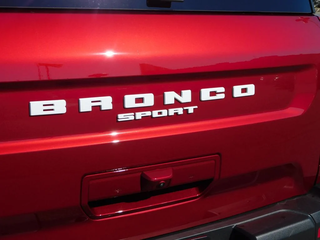 New 2026 Ruby Red Metallic Tinted Clearcoat Ford Outer Banks® image 39