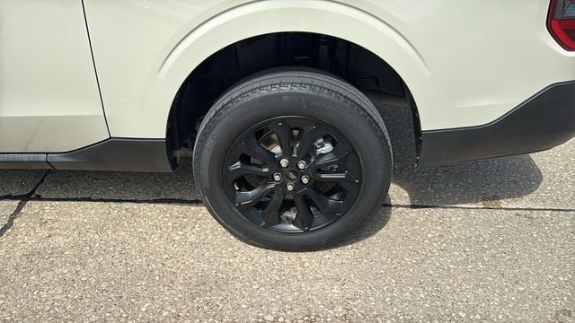 Used 2024 Beige Ford XLT image 8