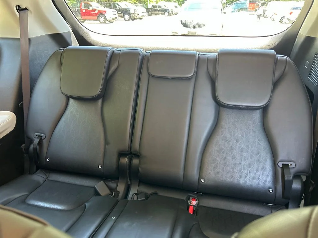 Used 2024 Black Kia LX image 10