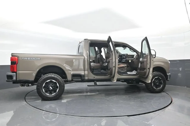 New 2027 Marsh Gray Metallic Ford F-250® King Ranch® image 33