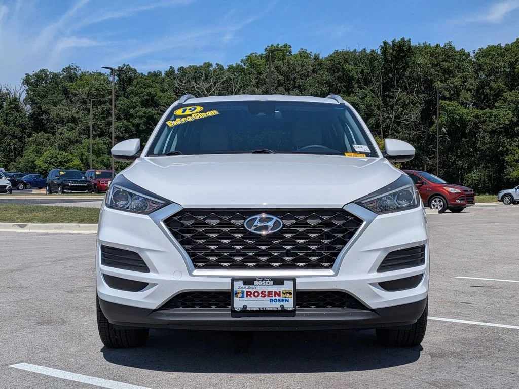 Used 2019 White Hyundai Value image 2