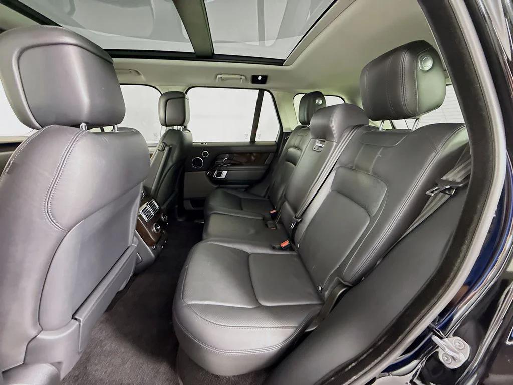 Used 2020  Land Rover HSE image 26