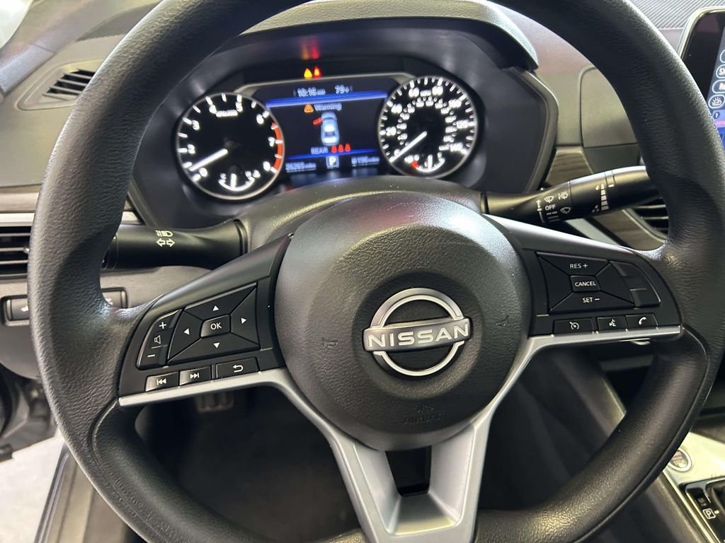 Used 2025 Gray Nissan 2.5 SV image 17