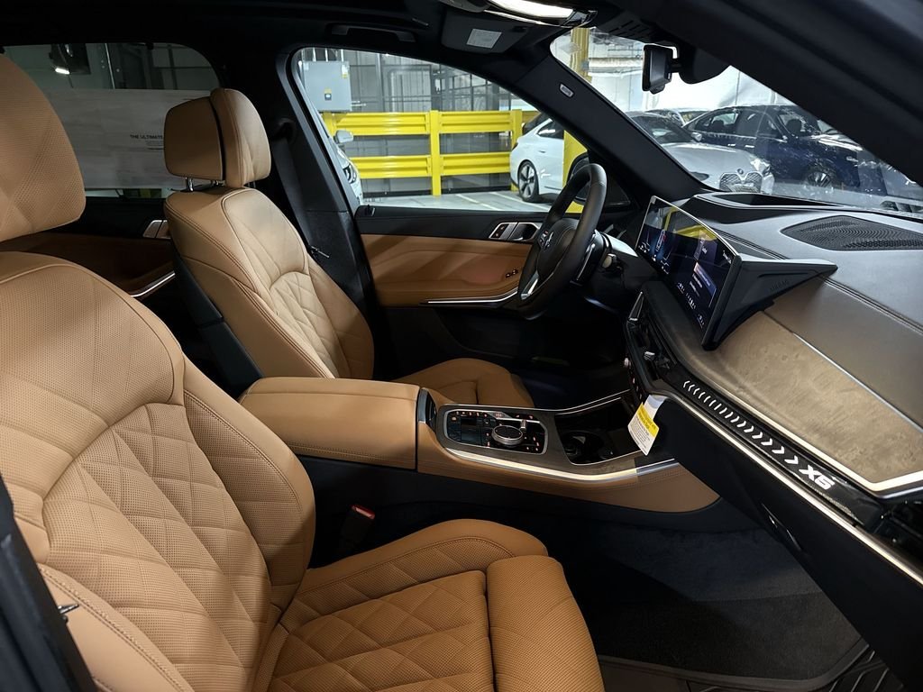 New 2026 Gray Metallic BMW xDrive40i image 25