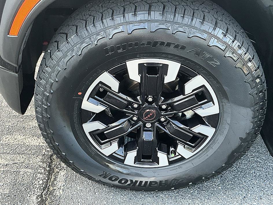 Used 2023 Super Black Nissan PRO-X image 7