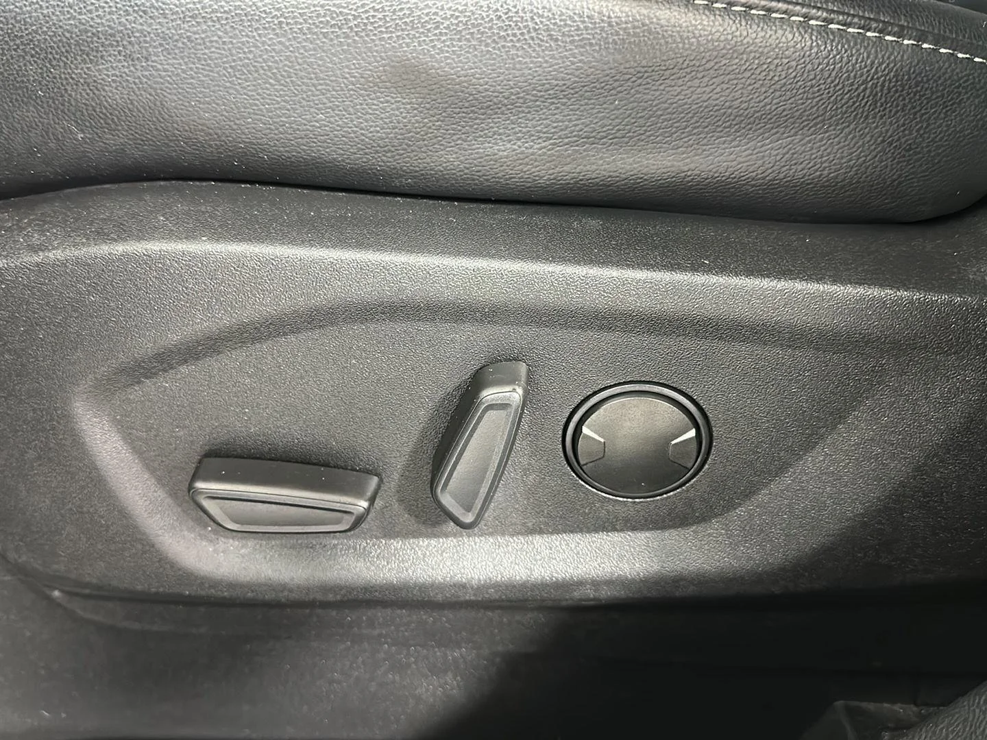 Used 2024 Carbonized Gray Ford SEL image 19