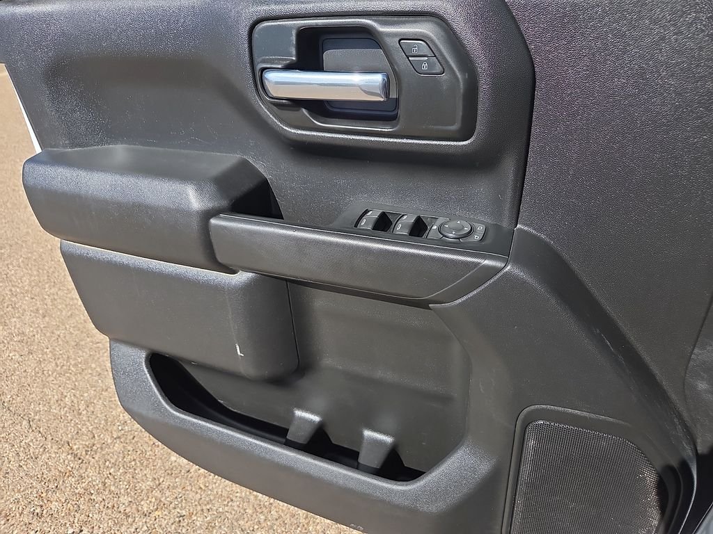 Used 2025 White Chevrolet Custom Trail Boss image 20