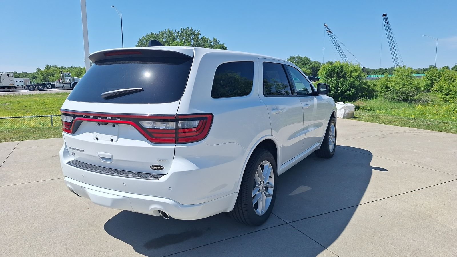 New 2026 White Knuckle Clear-Coat Exterior Paint Dodge GT image 5