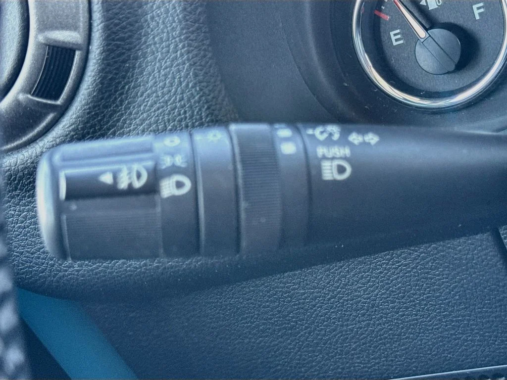 Used 2018 Blue Jeep Unlimited Sport image 12
