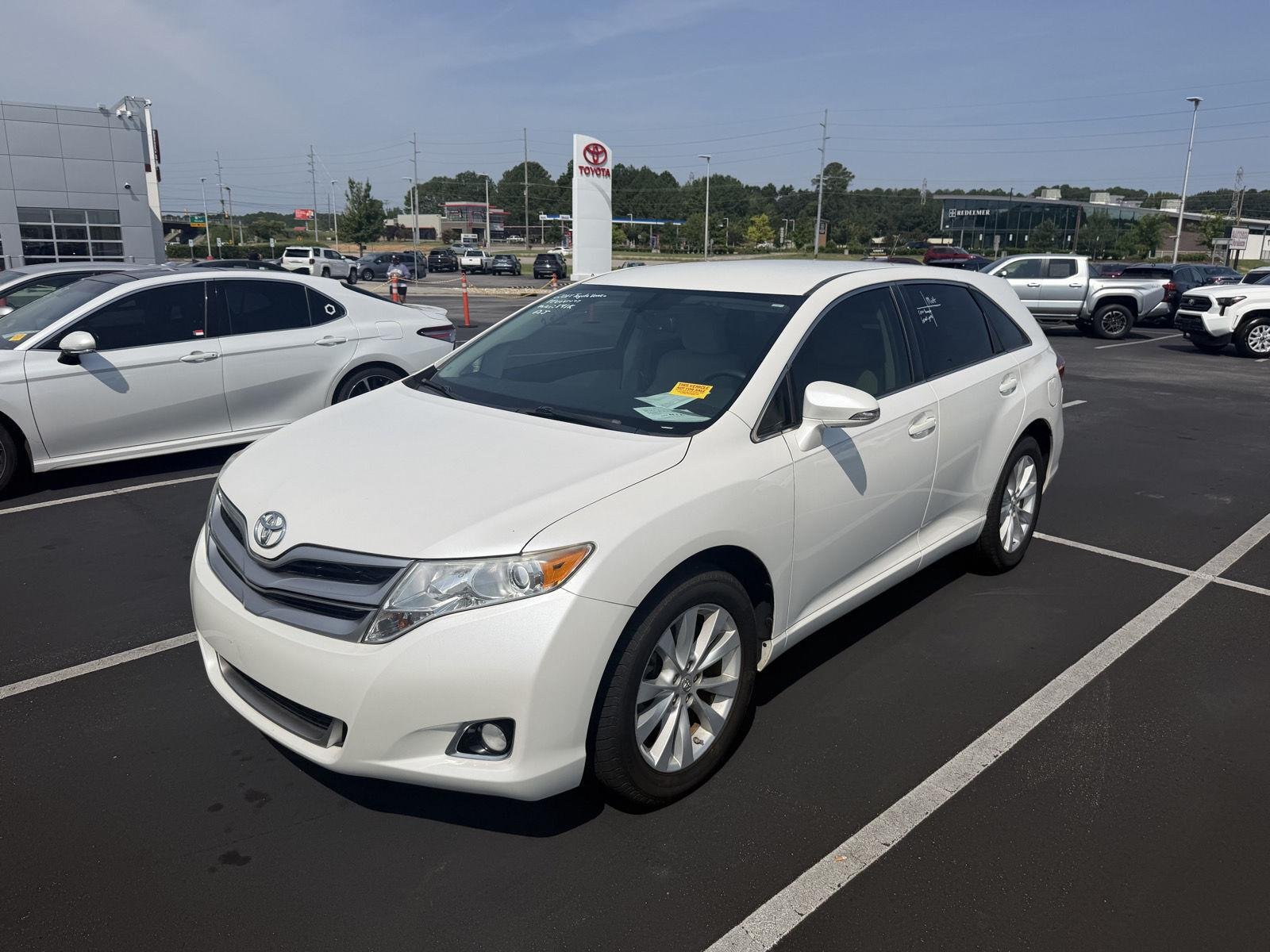 Used 2015 Blizzard Pearl Toyota LE image 16