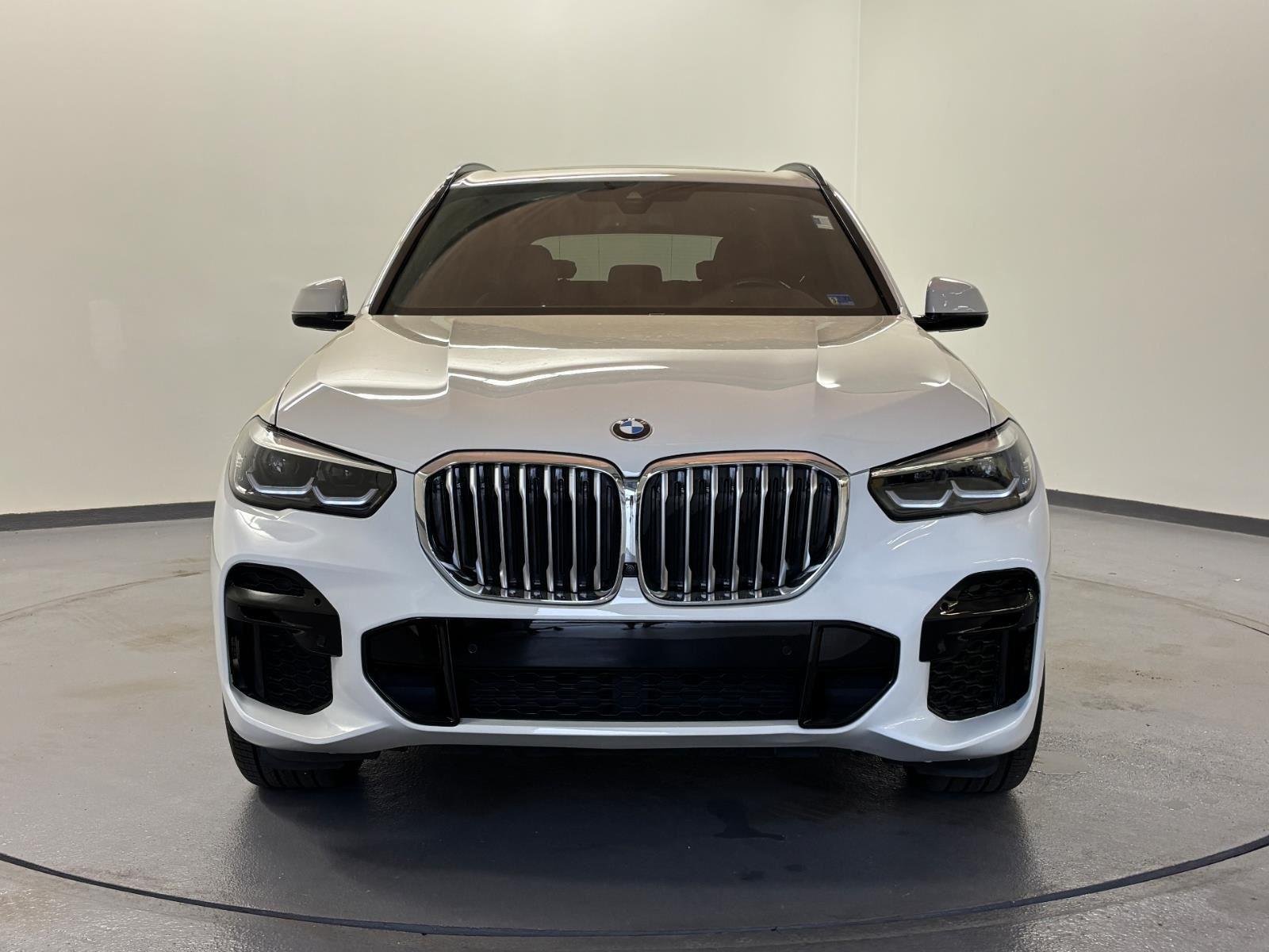 Used 2023 Alpine White BMW xDrive40i image 3