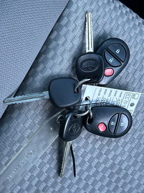 Used 2013 White Toyota Base image 49