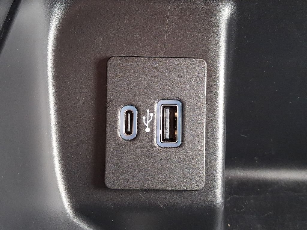 Used 2023 Black Metallic Ford XL image 23