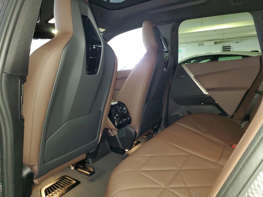 2026 BMW iX 60 - Photo 10