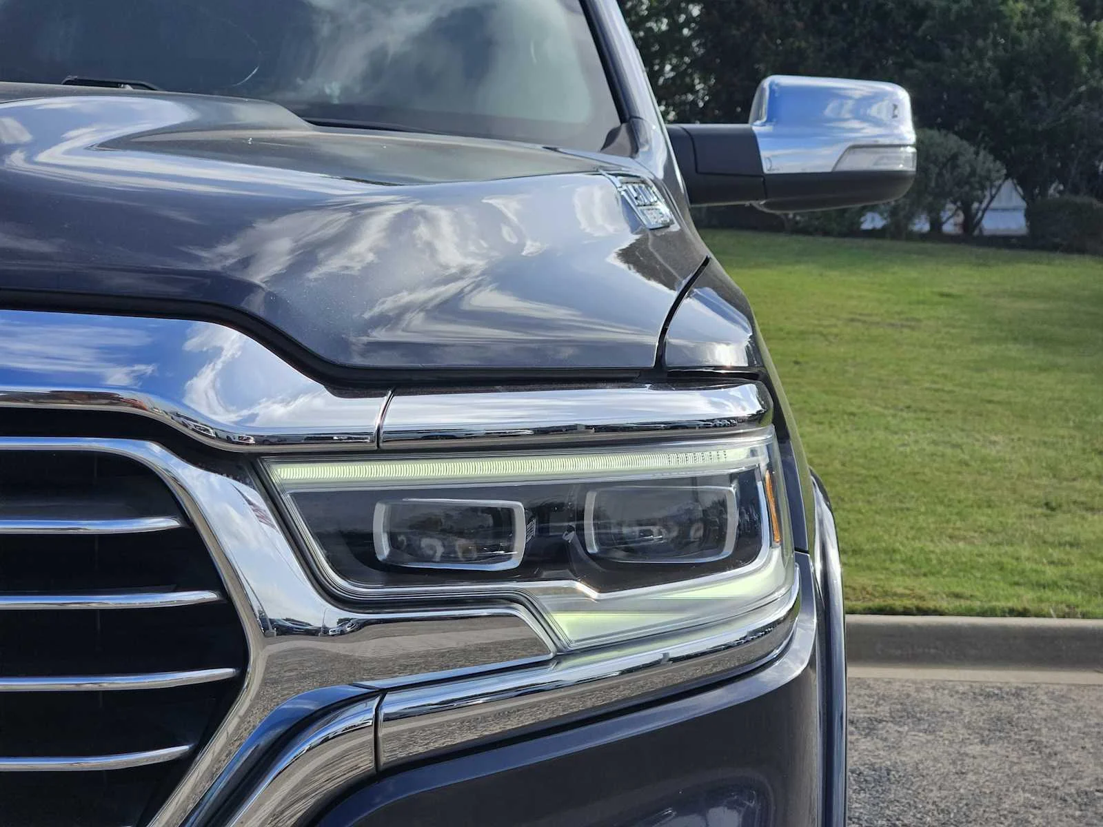 Used 2019 Maximum Steel Metallic Clearcoat Ram Longhorn image 6
