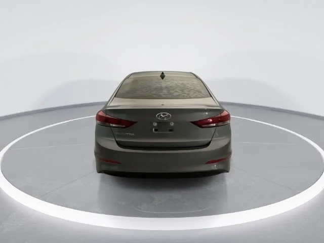 Used 2017 Gray Hyundai SE image 5