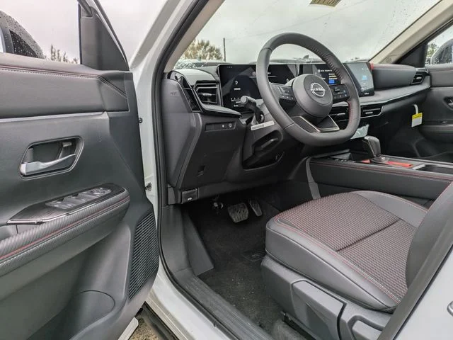 New 2026 Aspen White TriCoat Nissan SR image 21