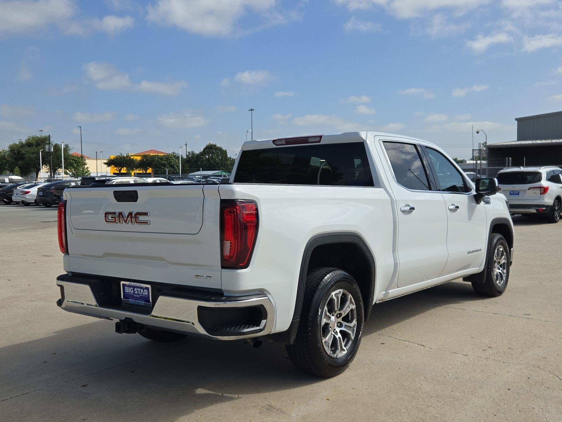 Used 2025 Summit White GMC SLT image 3