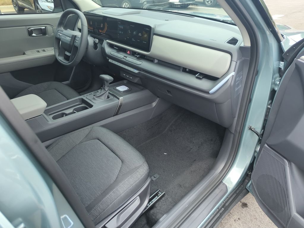 New 2027 Iceberg Green Kia S image 34