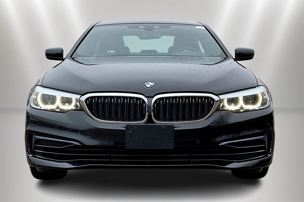 Used 2019 BMW 5 Series 530e with VIN WBAJB1C5XKB375362 for sale in Naperville, IL