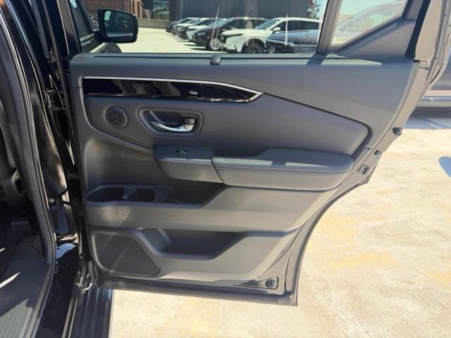 Used 2023 Black Honda Touring image 16