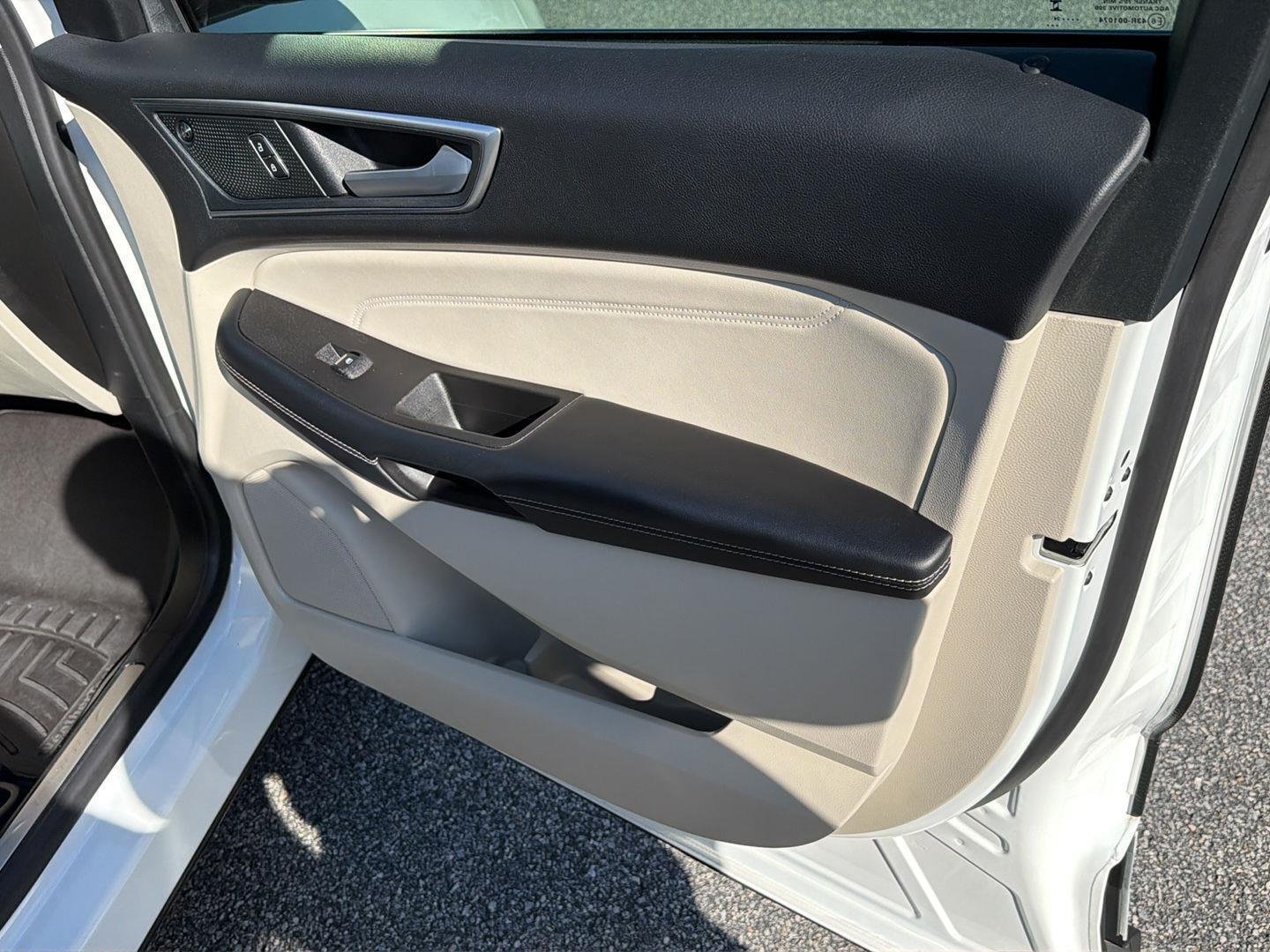 Used 2024 Star White Metallic Tri-Coat Ford Titanium image 15