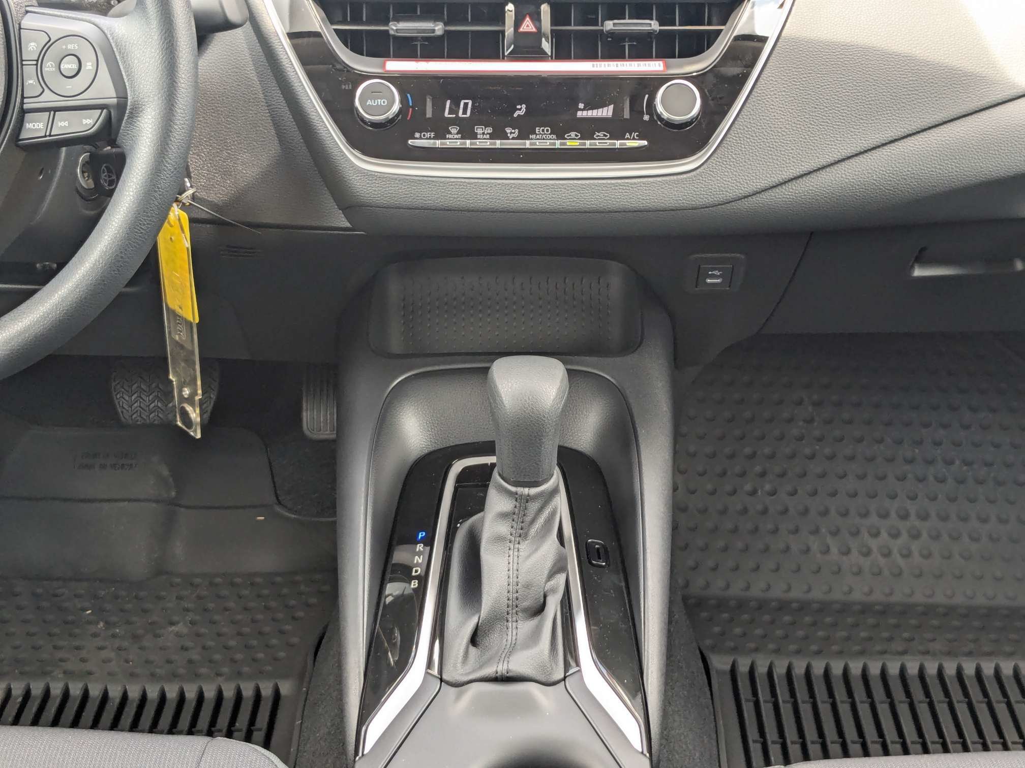 New 2026 Wind Chill Pearl Toyota LE image 19