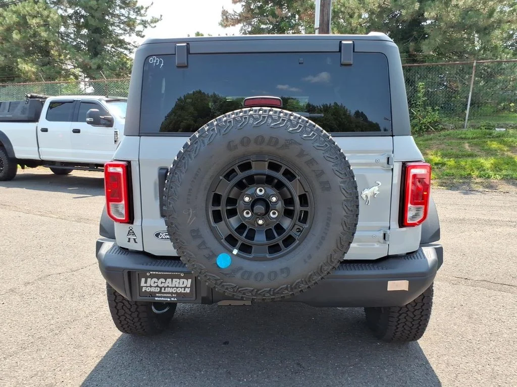 New 2026 Avalanche Gray Ford Big Bend® image 5