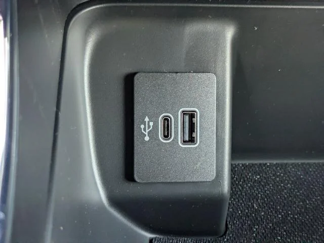 New 2026 Agate Black Metallic Ford XLT image 56